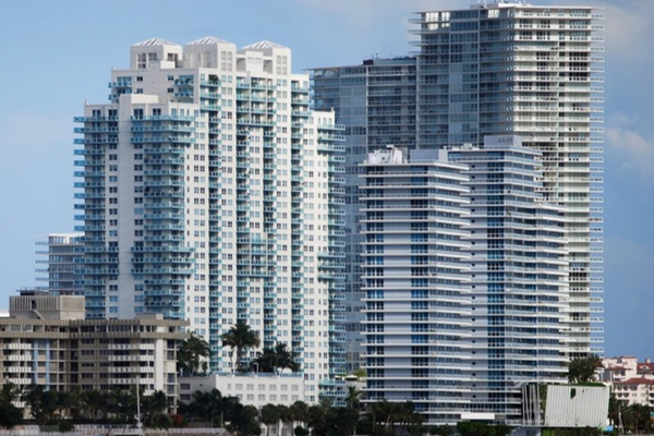 碳達(dá)峰碳中和：我國綠色建筑發(fā)展！(圖1)